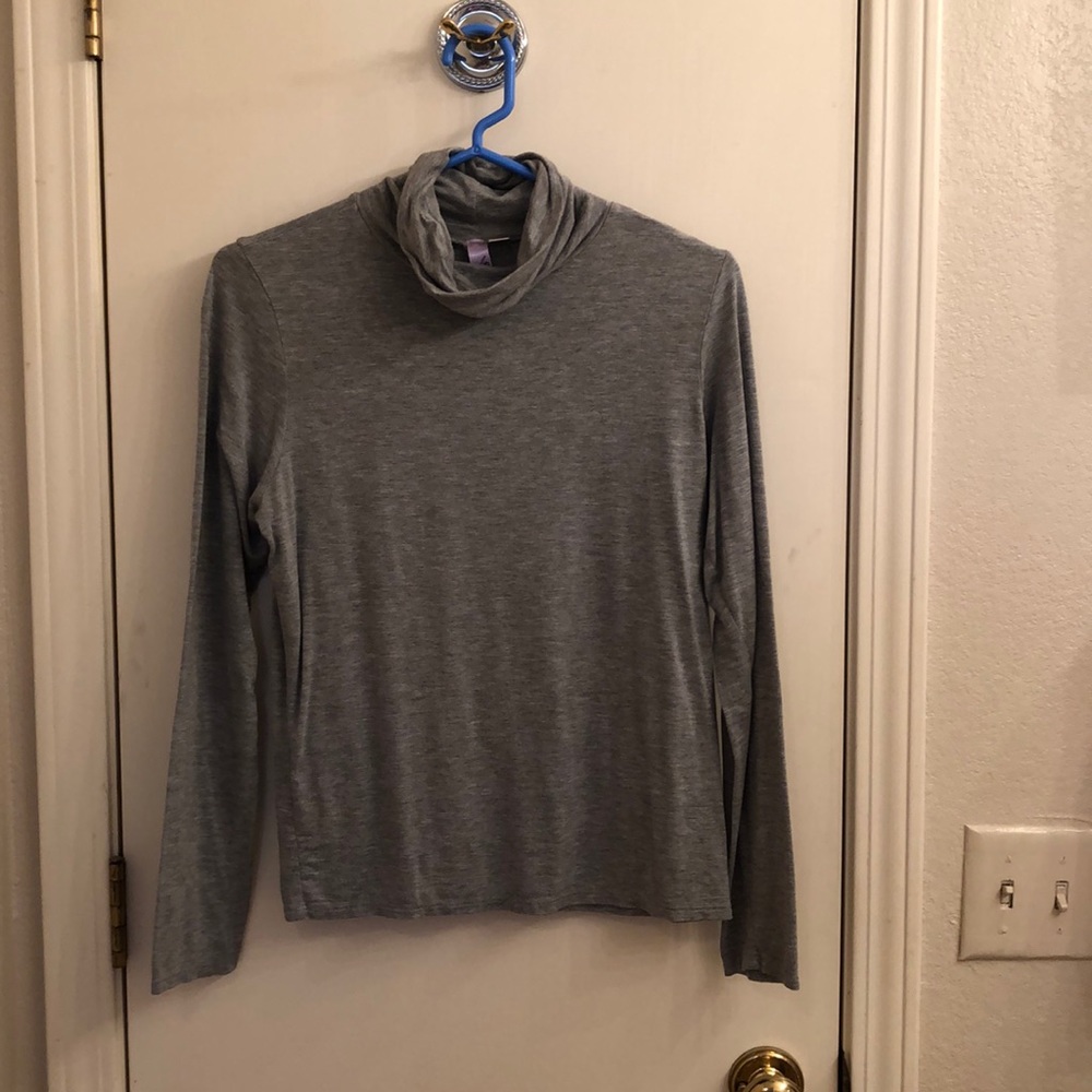 turtleneck tee